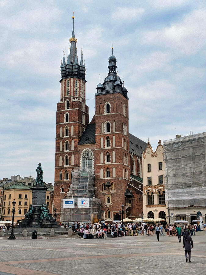 24/Poland